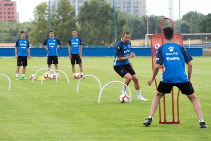 1-2. El Alavés aprovecha las carencias de una Real que falló un penalti 1-2. El Alavés aprovecha las carencias de una Real que falló un penalti