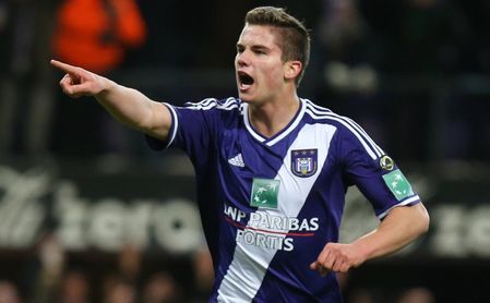 Leander Dendoncker durante un partido con el Anderlecht. Leander Dendoncker durante un partido con el Anderlecht.