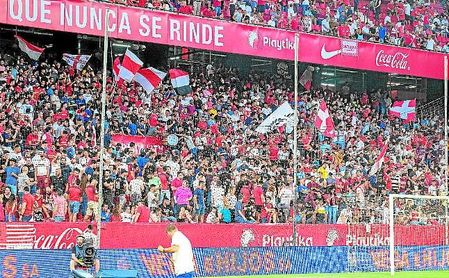 La afición del Sevilla FC tendrá la ayuda del ayuntamiento de Tarifa para el viaje a la Supercopa. La afición del Sevilla FC tendrá la ayuda del ayuntamiento de Tarifa para el viaje a la Supercopa.