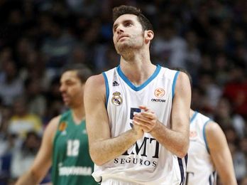 Rudy se lamenta durante un encuentro con el Real Madrid. Rudy se lamenta durante un encuentro con el Real Madrid.