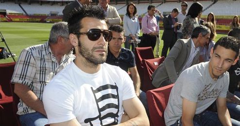 El Atlético apuesta más fuerte por llevarse a Álvaro Negredo. El Atlético apuesta más fuerte por llevarse a Álvaro Negredo.