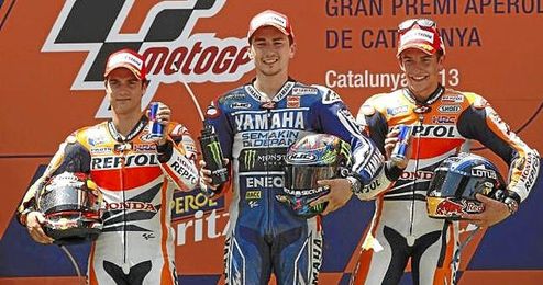 Jorge Lorenzo fue el ganador en la categoría de MotoGP que sigue liderando Dani Pedrosa. Jorge Lorenzo fue el ganador en la categoría de MotoGP que sigue liderando Dani Pedrosa.