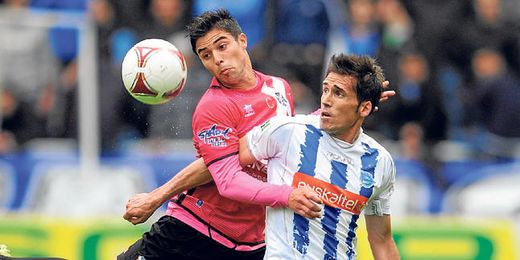 El Betis está siguiendo muy de cerca la fase de ascenso a Segunda de equipos como el Tenerife (en la imagen, Aridane), el Alavés, el L´Hospitalet o el Eibar. El Betis está siguiendo muy de cerca la fase de ascenso a Segunda de equipos como el Tenerife (en la imagen, Aridane), el Alavés, el L´Hospitalet o el Eibar.