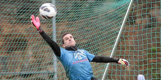 Javi Varas jugó la temporada pasada cedido en el Celta de Vigo. Javi Varas jugó la temporada pasada cedido en el Celta de Vigo.