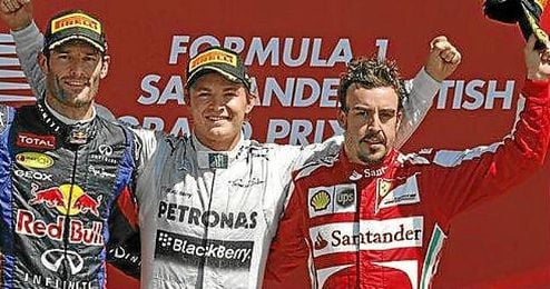 Fernando Alonso, tercero, junto a Webber, segundo, y Rosberg, primero. Fernando Alonso, tercero, junto a Webber, segundo, y Rosberg, primero.