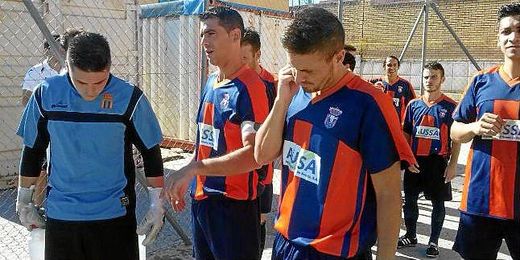 Los jugadores del cerro antes de entrar en el campo. Los jugadores del cerro antes de entrar en el campo.
