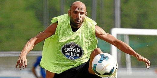 Manuel Pablo, durante un entrenamiento con el Deportivo. Manuel Pablo, durante un entrenamiento con el Deportivo.