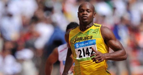 El jamaicano Asafa Powell durante una de sus carreras. El jamaicano Asafa Powell durante una de sus carreras.