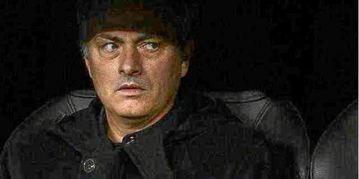 Mourinho: "No me importa el Clásico, estaré cenando con mi familia" Mourinho: "No me importa el Clásico, estaré cenando con mi familia"