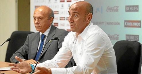 Monchi y Del Nido, en una comparecencia pública. Monchi y Del Nido, en una comparecencia pública.