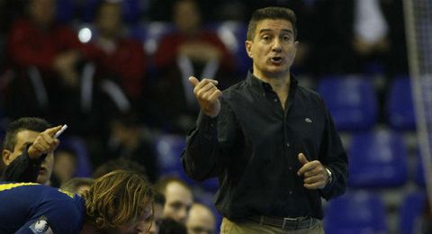 Manolo Cadenas durante un partido. Manolo Cadenas durante un partido.