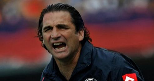 Juan Antonio Pizzi ha sido campeón con San Lorenzo. Juan Antonio Pizzi ha sido campeón con San Lorenzo.