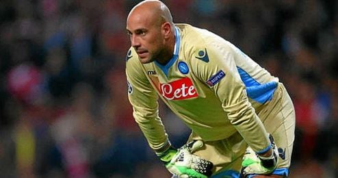 El actual portero del Nápoles sonó como relevo de Valdés en el Barça. El actual portero del Nápoles sonó como relevo de Valdés en el Barça.