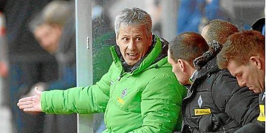 El técnico de 56 años, también ha entrenado al Hertha de Berlín en la Bundesliga. El técnico de 56 años, también ha entrenado al Hertha de Berlín en la Bundesliga.