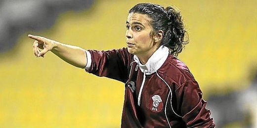 Helena Costa será la primera mujer en entrenar a un club profesional francés. Helena Costa será la primera mujer en entrenar a un club profesional francés.