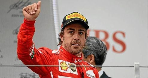 Piloto español de Ferrari, Fernando Alonso después la carrera del GP de Formula 1 de China en el circuito de Shaghai. Piloto español de Ferrari, Fernando Alonso después la carrera del GP de Formula 1 de China en el circuito de Shaghai.