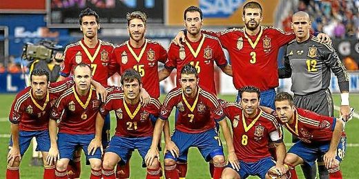Equipo titular de España durante un partido de la selección. Equipo titular de España durante un partido de la selección.