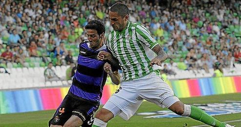 Marc Valiente y Braian Rodríguez, en un lance del Betis-Valladolid. Marc Valiente y Braian Rodríguez, en un lance del Betis-Valladolid.