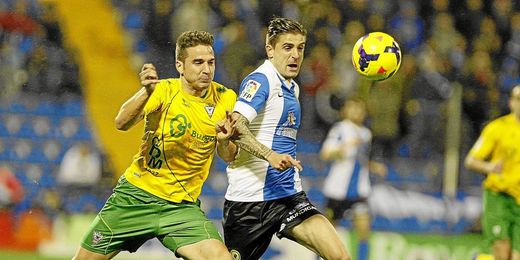 El futbolista está cedido por el Real Madrid en el Mirandés. El futbolista está cedido por el Real Madrid en el Mirandés.