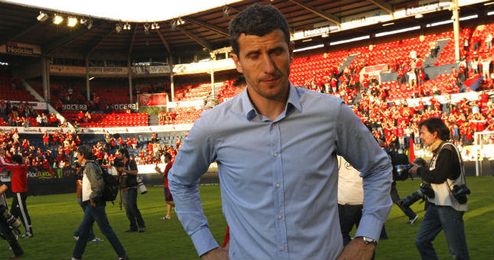 Osasuna confirmó su descenso en la última jornada ante el Betis. Osasuna confirmó su descenso en la última jornada ante el Betis.