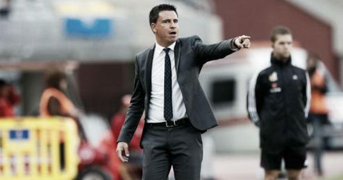 Sergio Lobera da instrucciones a sus jugadores durante un partido de liga. Sergio Lobera da instrucciones a sus jugadores durante un partido de liga.