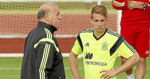 Deulofeu, en el entrenamiento de ayer con la selección. Deulofeu, en el entrenamiento de ayer con la selección.