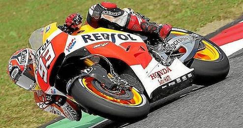 Marc Márquez rodando sobre el circuito de Mugello. Marc Márquez rodando sobre el circuito de Mugello.