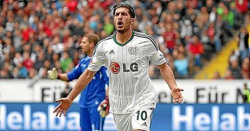 Emre Can durante un partido con el Bayer Leverkusen. Emre Can durante un partido con el Bayer Leverkusen.