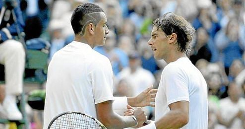 Kyrgios y Nadal se estrechan la mano tras finalizar el encuentro. Kyrgios y Nadal se estrechan la mano tras finalizar el encuentro.