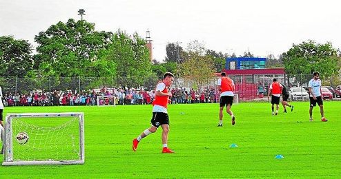 El francés se mostró muy enchufado durante todo el entrenamiento. El francés se mostró muy enchufado durante todo el entrenamiento.