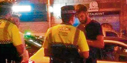 Piqué, durante el altercado Piqué, durante el altercado
