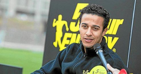 Thiago durante un acto promocional. Thiago durante un acto promocional.