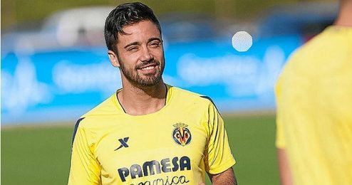 Costa se formó en las categorías inferiores del Valencia. Costa se formó en las categorías inferiores del Valencia.