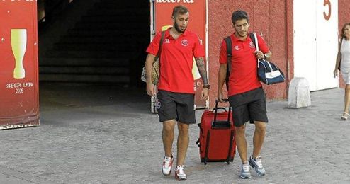 Jairo (derecha) junto a Aleix Vidal durante la pasada pretemporada. Jairo (derecha) junto a Aleix Vidal durante la pasada pretemporada.