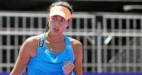 Garbiñe Muguruza venció a la francesa Alize Cornet por 6-3 y 7-5. Garbiñe Muguruza venció a la francesa Alize Cornet por 6-3 y 7-5.