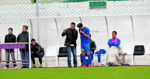 El entrenador Juan Ramón Martín en un partido de esta temporada. El entrenador Juan Ramón Martín en un partido de esta temporada.