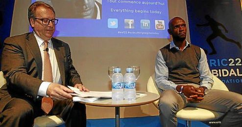 Abidal, durante el acto de presentación de su fundación. Abidal, durante el acto de presentación de su fundación.