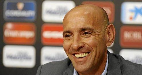 Sigue el matrimonio entre Monchi y el Sevilla F.C. Sigue el matrimonio entre Monchi y el Sevilla F.C.