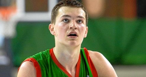 Maksim Salash seguirá progresando en LEB Oro. Maksim Salash seguirá progresando en LEB Oro.