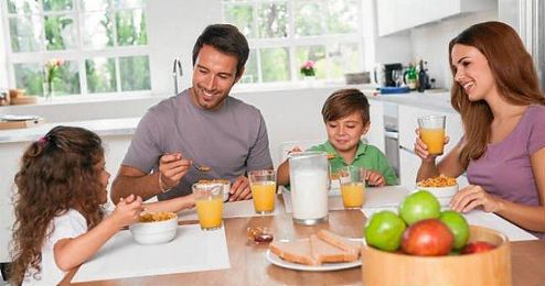 Es considerado la comida más importante del día. Es considerado la comida más importante del día.