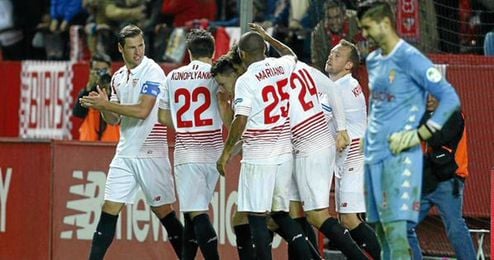 El Sevilla pudo con el Sporting tras una segunda parte muy completa. El Sevilla pudo con el Sporting tras una segunda parte muy completa.