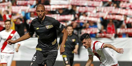 N´Zonzi, en Vallecas junto a Jozabed. N´Zonzi, en Vallecas junto a Jozabed.