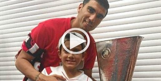 José Antonio Reyes, junto a su hijo. José Antonio Reyes, junto a su hijo.