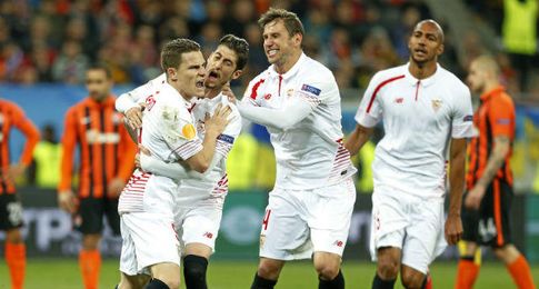 Gameiro celebra uno de sus tantos como sevillista. Gameiro celebra uno de sus tantos como sevillista.