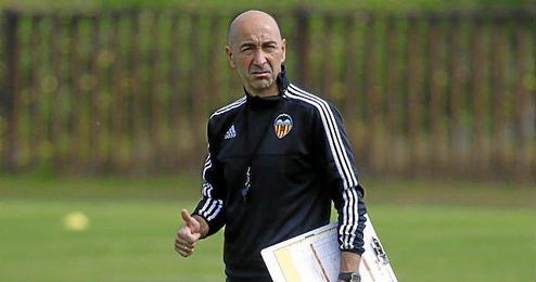 Francisco Martín Ayestarán en un entrenamiento del Valencia. Francisco Martín Ayestarán en un entrenamiento del Valencia.