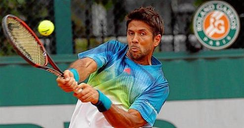 Verdasco sólo cedió su saque en una ocasión en los tres sets que precisó ante el 33º favorito en la arcilla parisina. Verdasco sólo cedió su saque en una ocasión en los tres sets que precisó ante el 33º favorito en la arcilla parisina.