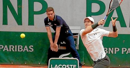 Murray se mete en octavos sin los agobios de días atrás. Murray se mete en octavos sin los agobios de días atrás.