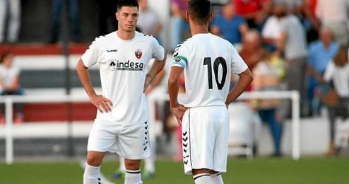 Sillero, junto a Jesús Mari, momentos antes de iniciar un encuentro de Liga Sillero, junto a Jesús Mari, momentos antes de iniciar un encuentro de Liga