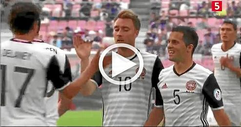 Durmisi, a la derecha, junto a Eriksen, del Tottenham Durmisi, a la derecha, junto a Eriksen, del Tottenham