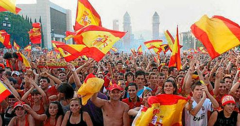Concentración para ver la ´Roja´ en Barcelona. Concentración para ver la ´Roja´ en Barcelona.